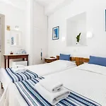 Dina Parikia (Paros)