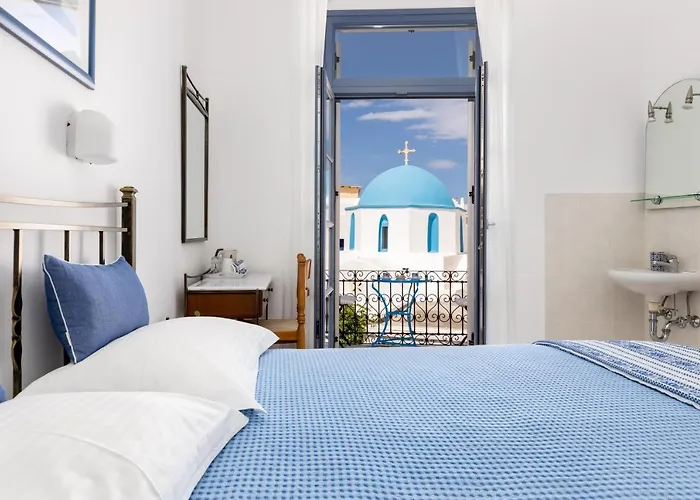 ντίνα Ξενοδοχείο *