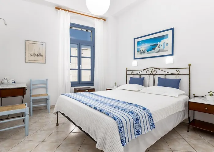 ντίνα Πάρος