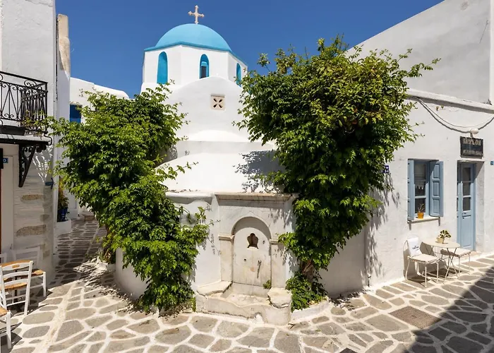 Ξενοδοχείο ντίνα *