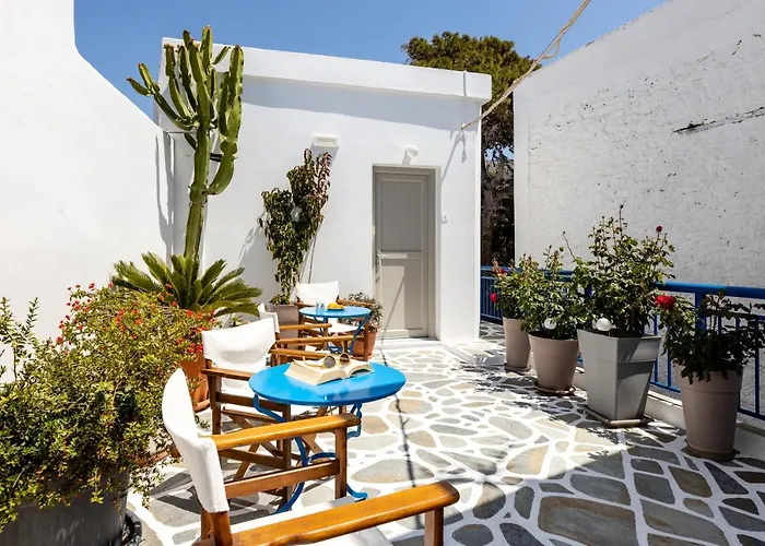 ντίνα * Πάρος