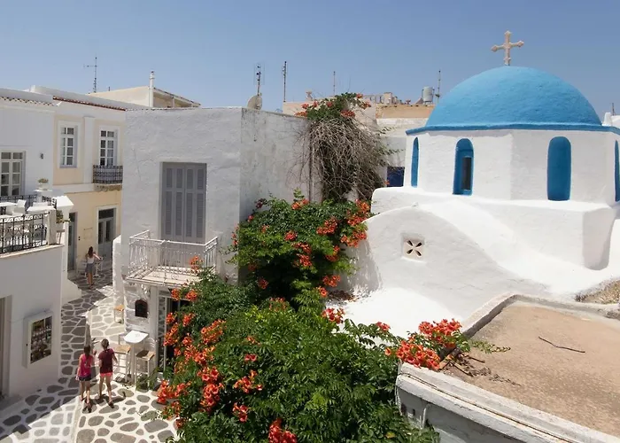 Ξενοδοχείο ντίνα *