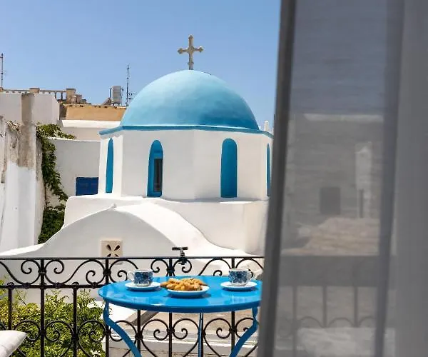 Ξενοδοχείο ντίνα *