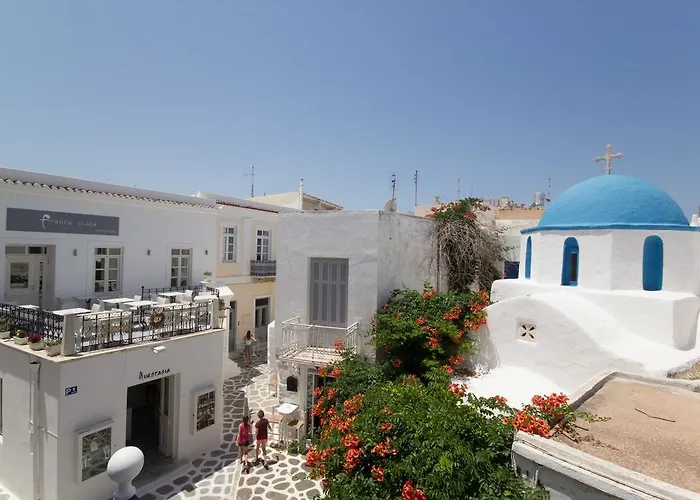 Ξενοδοχείο ντίνα *